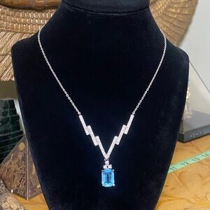Vintage Blue Crystal Pendant Necklace - Elegant Women's Jewelry